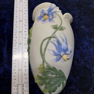 Columbine Wall Pocket